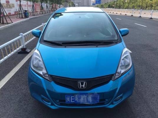 飞度 1.3 MT舒适版