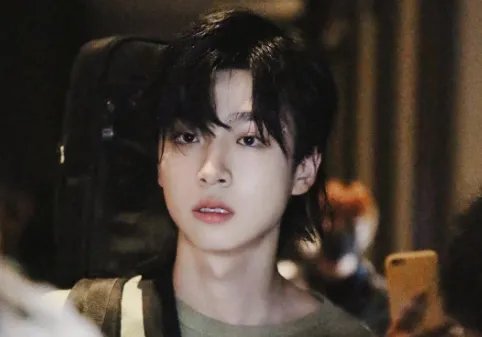 张嘉元称哇唧唧哇和我哇唧娱乐有什么关系，你对此有什么看法？
