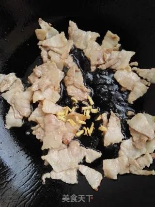 洋葱炒肉