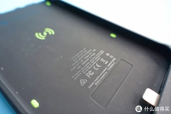IP8最吸引我的地方,它帮我解决了—Apple 苹果 Mophie 背夹电池充电宝 使用评测