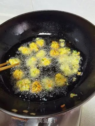 炸萝卜丸子