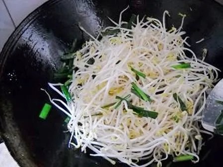 绿豆芽怎么炒好吃?