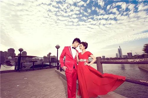成都婚纱摄影哪家好   2017成都摄影工作室推荐