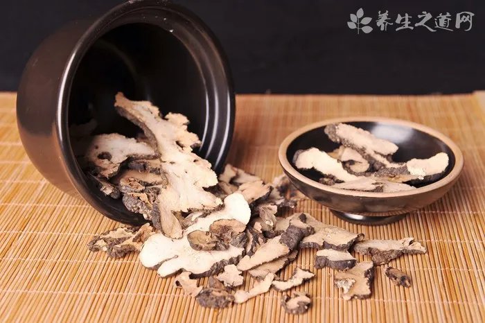 达原饮合参附汤治无名高热一例