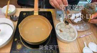 第一次尝试自制滚元宵,抹茶巧克力馅,简单又美味!