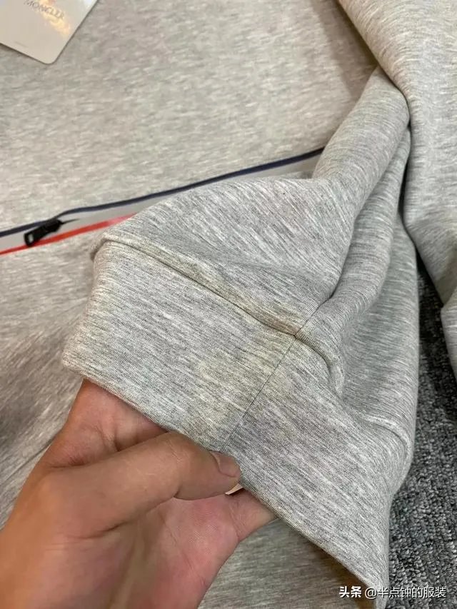 今年秋季流行什么衣服?