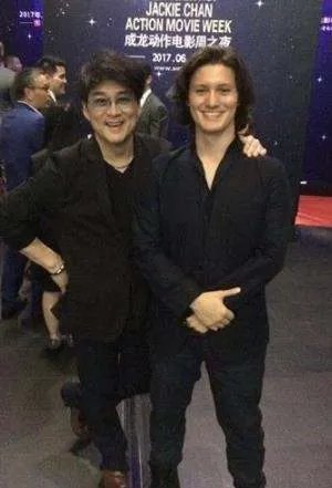 周厚安有孩子吗