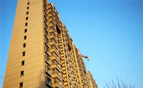 30层的高层楼房住几层最好