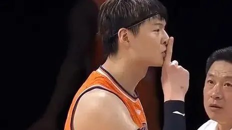 贺希宁不满大名单,任骏威太老,范子铭可能走过场,姚明有错吗?