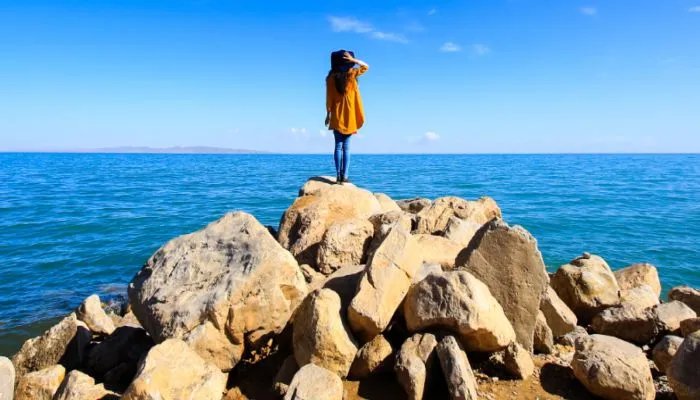 青海湖海拔多少米