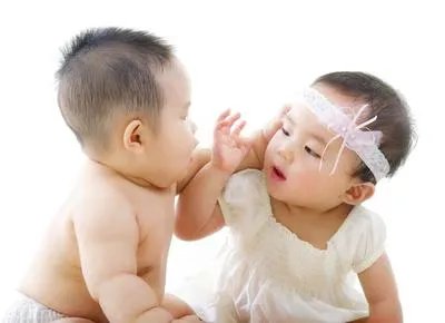 婴儿奶癣是怎么引起的 详述奶癣出现的几个原因