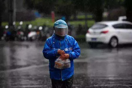 外卖小哥嫌出餐太慢自己炒菜吗？