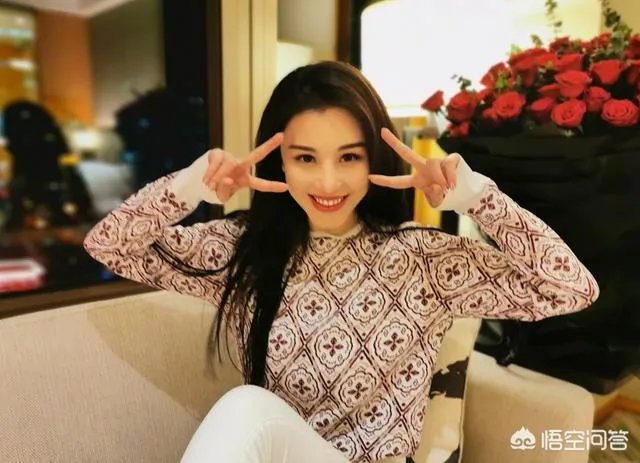 今年秋季流行什么衣服?
