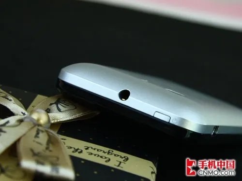 3G双网双待 Android 2.1中兴R750评测