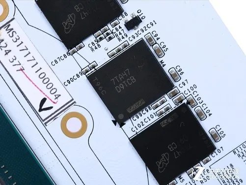 纯白的福利 影驰GTX 1070 Ti名人堂评测