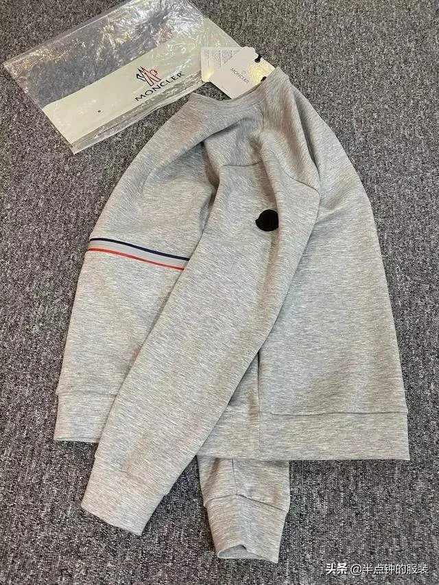 今年秋季流行什么衣服?
