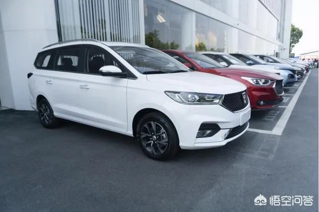 宝骏360和依维柯，哪个更适合自驾游？