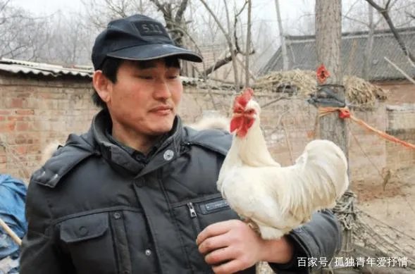 朱之文被村民“吸血”10年,家里门还总被踹开,他为何不搬家?