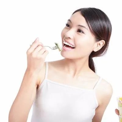 人工荨麻疹图片和症状