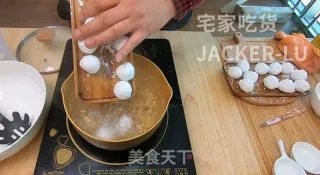 第一次尝试自制滚元宵,抹茶巧克力馅,简单又美味!