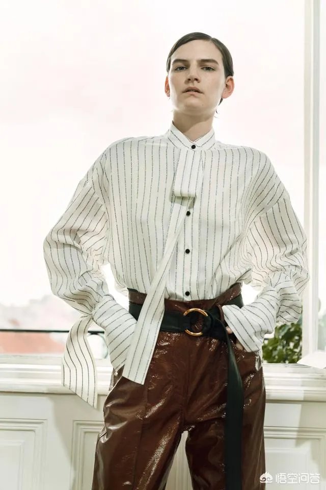 今年秋季流行什么衣服?