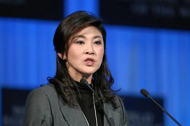 英拉“失踪”后首次现身，到底出于哪些考虑？