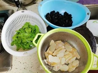 素三鲜