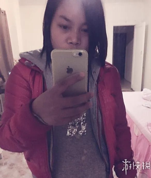凤姐与某男士合影称对方形象气质佳！网友：好心痛啊