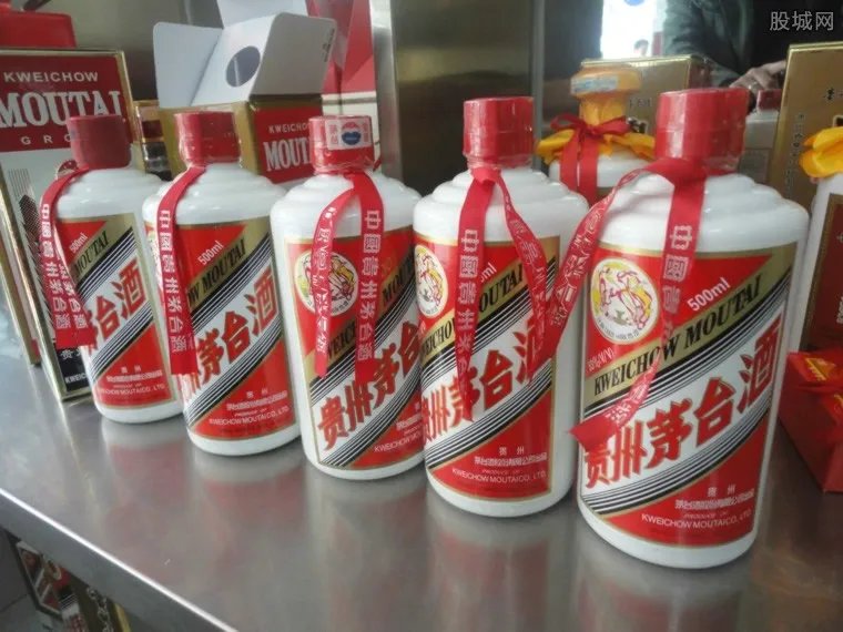 经销商单瓶利润过千 茅台买不到也喝不起