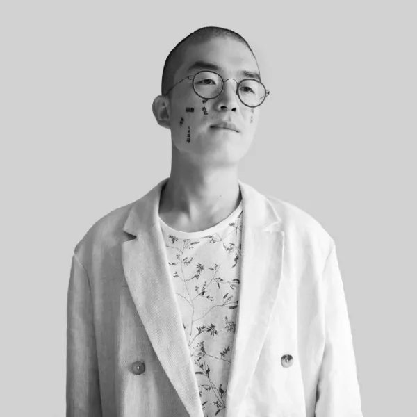 90后著名字体设计师尚巍因车祸去世，当初他是如何进入这个行业的？