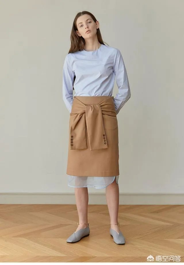今年秋季流行什么衣服?
