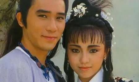 邓萃雯有哪些曲折的感情?
