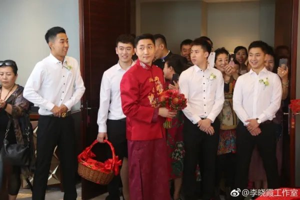 陕北霞姐的老公是亮亮吗,具体是做什么工作的?