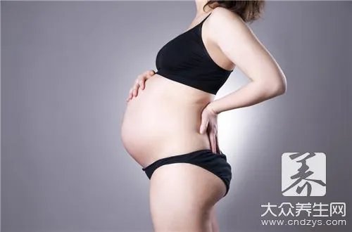 肚子在哪里硬生男孩