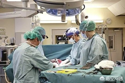 为何有人说瑞典第1个向新冠疫情“投降”,是害人又害己呢?