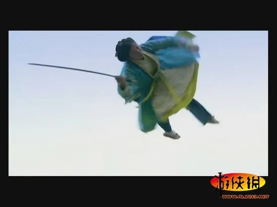 新《笑傲江湖》穿帮镜头 这腰带淘宝买的吧?