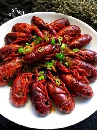 麻辣小龙虾