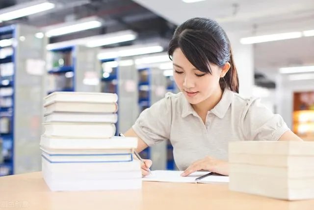 领导退二线在本单位怎么管？