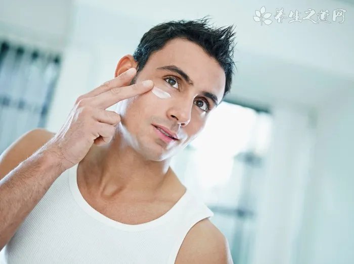 熟女必须学的淡斑方法_蜂蜜淡斑法