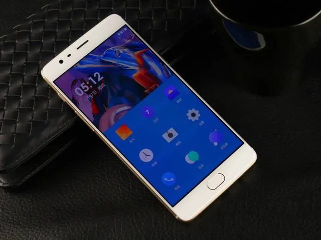 2016年大屏幕手机推荐 给你不同寻常的感觉