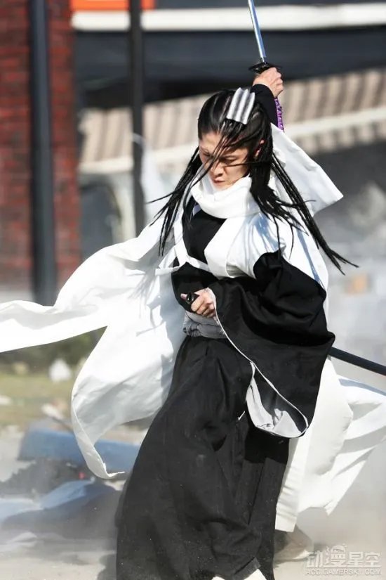 《死神》真人电影朽木白哉定妆照 发型满分效果震撼