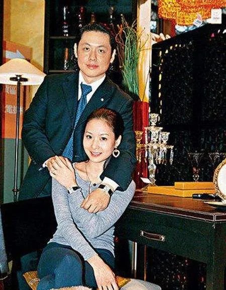 孙芸芸和廖镇汉各玩各的要离婚 廖镇汉年轻时候的照片