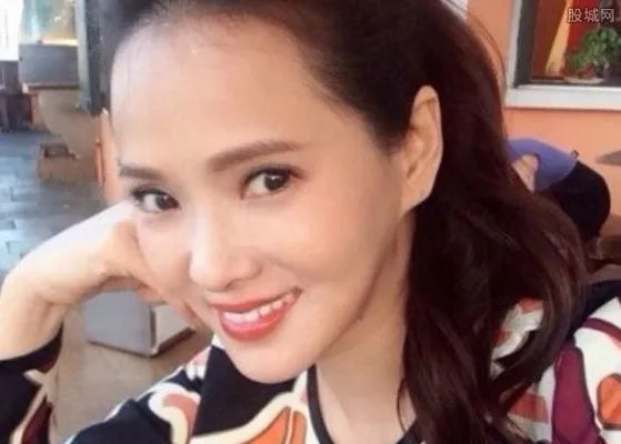 伊能静秦昊怎么认识的 秦昊为何喜欢伊能静？
