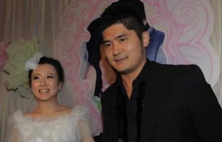 潘长江女婿身份曝光,背景大有来头,难怪女儿被称“潘十亿”,他女婿是谁?