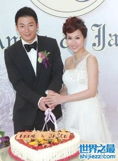 文颂娴车震出一个老公,大大方方与车震对象结婚