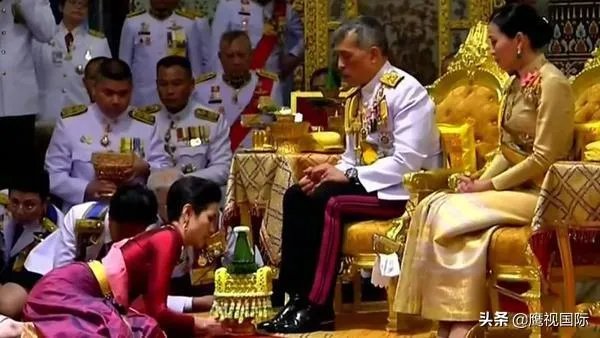泰国贵妃诗妮娜为何不到三个月就被废？