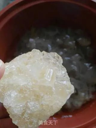 莲子银耳汤