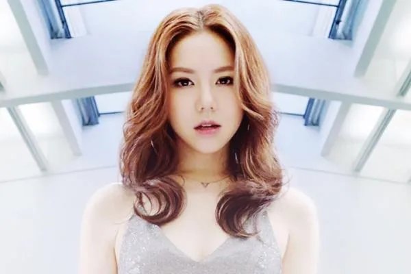 为什么那么多人对邓紫棋由粉转黑