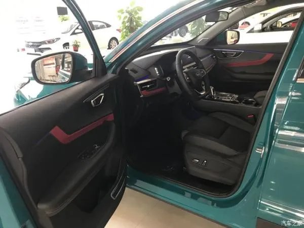 到店看车，多方位欣赏全新一代瑞虎7的身姿！