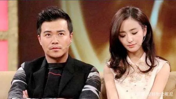 佟丽娅终于成功离了,满屏的恭喜,你怎么看?